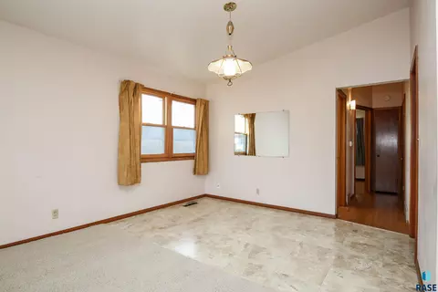 2905 E Prospect St, Sioux Falls, SD 57103 photo 7