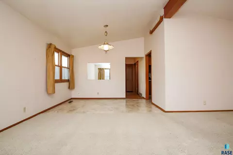 2905 E Prospect St, Sioux Falls, SD 57103 photo 6