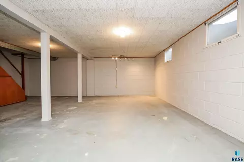 2905 E Prospect St, Sioux Falls, SD 57103 photo 17