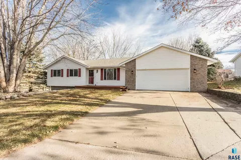 202 Douglas Blvd, Baltic, SD 57003 photo 3