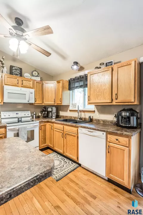 202 Douglas Blvd, Baltic, SD 57003 photo 12