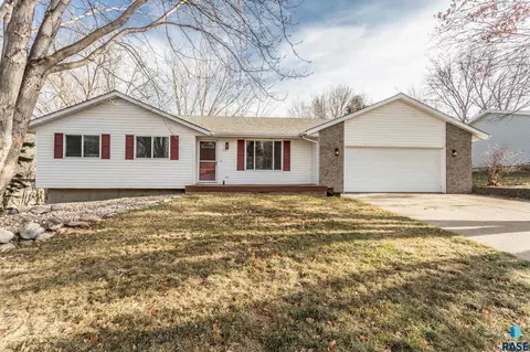 202 Douglas Blvd, Baltic, SD 57003 photo 1