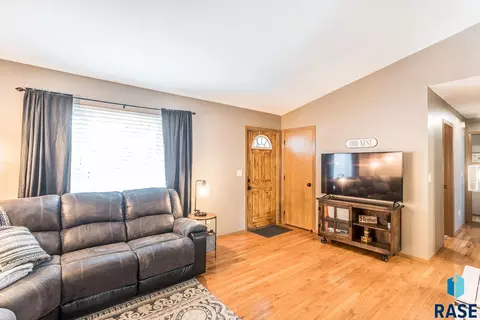 202 Douglas Blvd, Baltic, SD 57003 photo 8