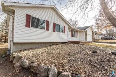 202 Douglas Blvd, Baltic, SD 57003 photo 28