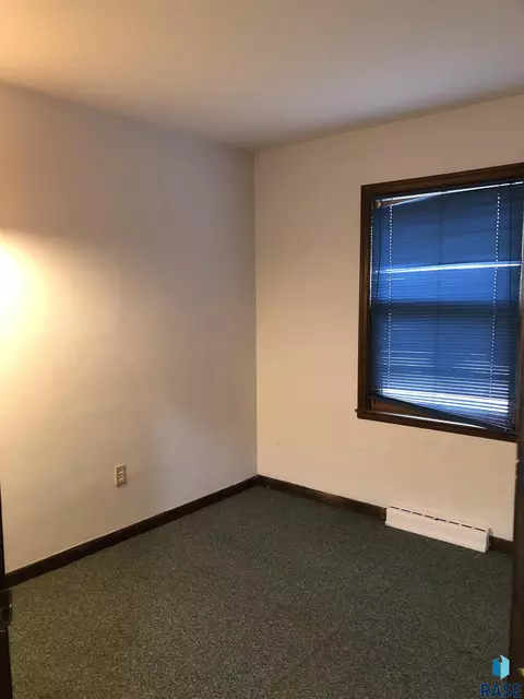 3109 E 22nd St, Sioux Falls, SD 57103 photo 8
