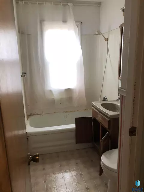 3109 E 22nd St, Sioux Falls, SD 57103 photo 6