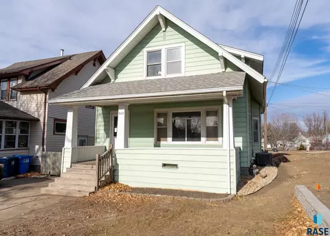 908 W 6th St, Sioux Falls, SD 57104