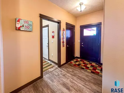 1303 Oak Creek Rd, Dell Rapids, SD 57022 photo 3