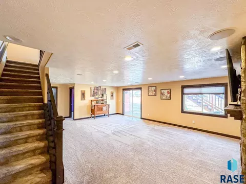 1303 Oak Creek Rd, Dell Rapids, SD 57022 photo 16