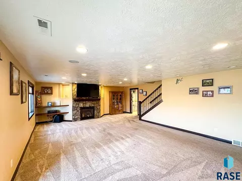 1303 Oak Creek Rd, Dell Rapids, SD 57022 photo 18
