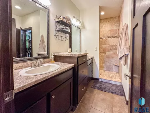 1303 Oak Creek Rd, Dell Rapids, SD 57022 photo 8