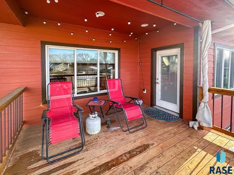 1303 Oak Creek Rd, Dell Rapids, SD 57022 photo 15