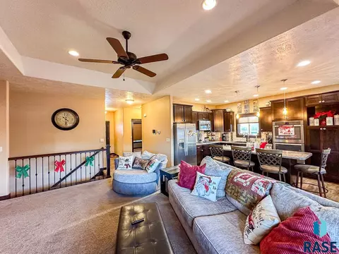 1303 Oak Creek Rd, Dell Rapids, SD 57022 photo 10
