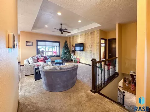 1303 Oak Creek Rd, Dell Rapids, SD 57022 photo 9