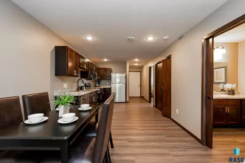 4513 E 15th St, Sioux Falls, SD 57110 photo 8