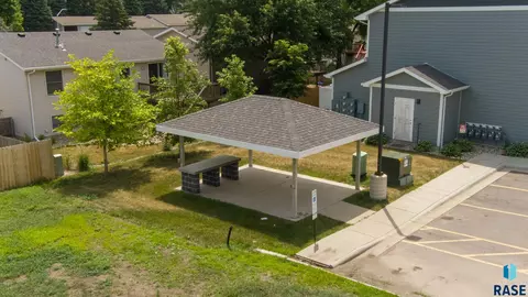 4513 E 15th St, Sioux Falls, SD 57110 photo 23