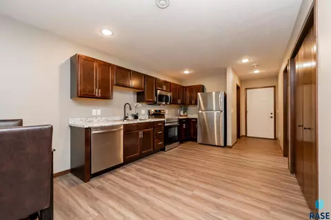 4513 E 15th St, Sioux Falls, SD 57110 photo 9