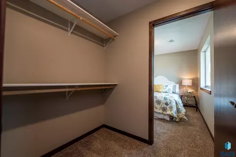 4513 E 15th St, Sioux Falls, SD 57110 photo 20