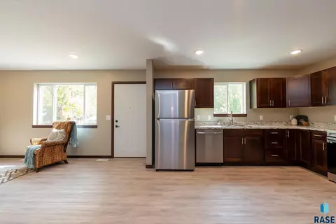 Kitchen - 410 S Lewis Ave, Sioux Falls, SD 57103 photo 1 of 6