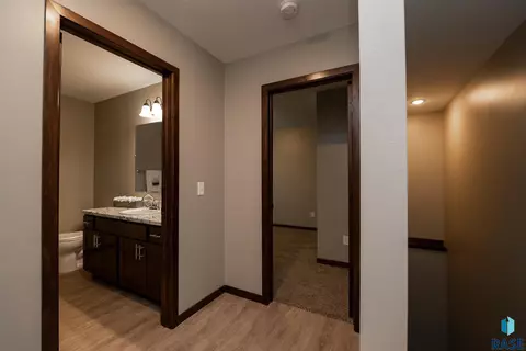 Bedroom - 410 S Lewis Ave, Sioux Falls, SD 57103 photo 2 of 6