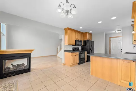 322 S Spring Pl, Brandon, SD 57005 photo 5