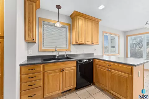 322 S Spring Pl, Brandon, SD 57005 photo 7