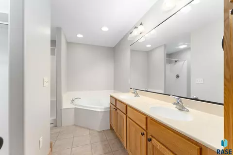 322 S Spring Pl, Brandon, SD 57005 photo 15