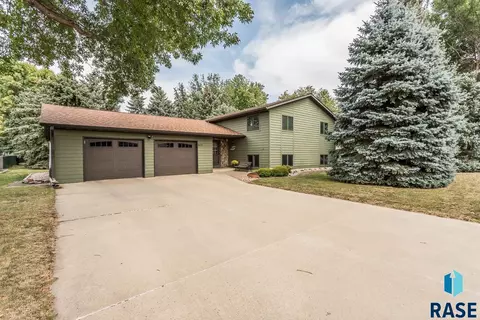 420 W Maple St, Tea, SD 57064 photo 1