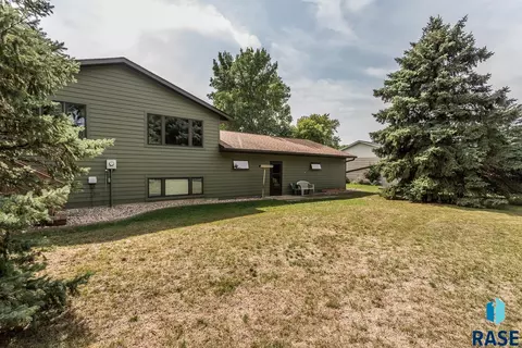 420 W Maple St, Tea, SD 57064 photo 6