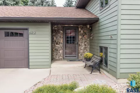 420 W Maple St, Tea, SD 57064 photo 2