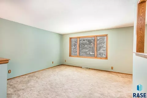 420 W Maple St, Tea, SD 57064 photo 14