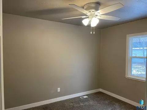 704 W 28th St, Sioux Falls, SD 57105 photo 16
