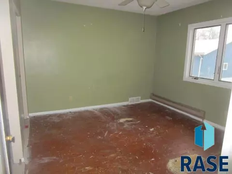 112 E Oak St, Tyler, MN 56178 photo 8