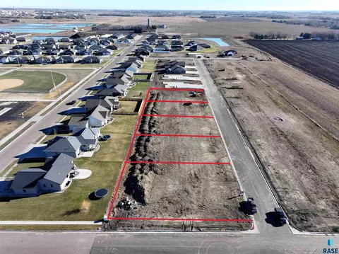 310 E 8th St, Tea, SD 57064 photo 1