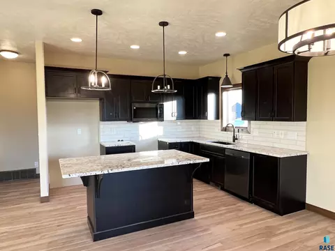 5409 E 64th St, Sioux Falls, SD 57108 photo 6
