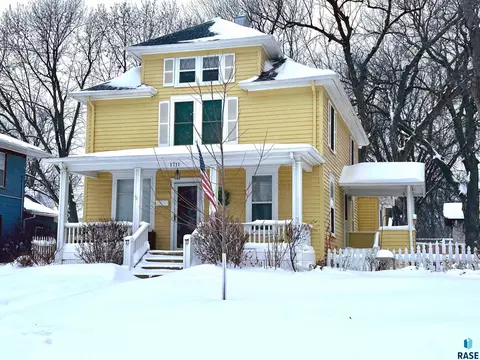 1711 S Phillips Ave, Sioux Falls, SD 57105