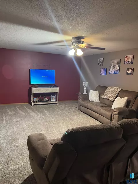 408 Main Ave, Garretson, SD 57030 photo 3