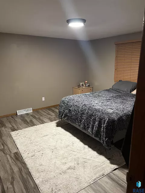 408 Main Ave, Garretson, SD 57030 photo 6