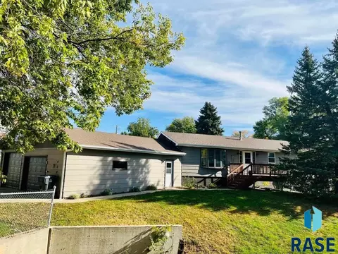 408 Main Ave, Garretson, SD 57030 photo 1