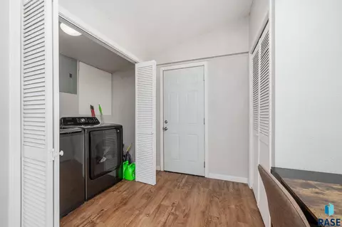 2700 E 15th St, Sioux Falls, SD 57103 photo 7