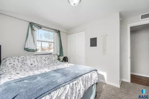 2700 E 15th St, Sioux Falls, SD 57103 photo 14