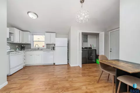 2700 E 15th St, Sioux Falls, SD 57103 photo 8