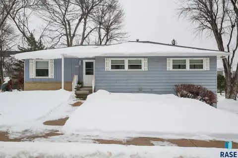 4700 W 37th St, Sioux Falls, SD 57106