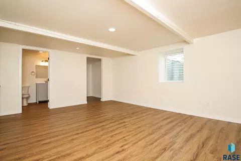 321 E Norton Ave, Salem, SD 57058 photo 13