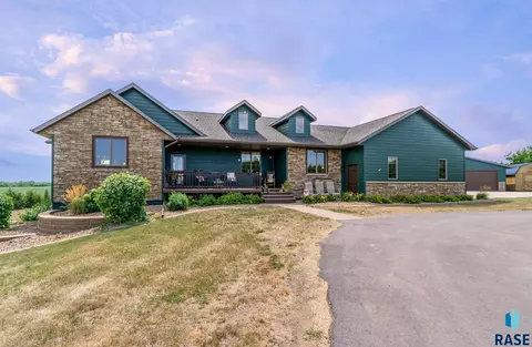 47327 255th St, Renner, SD 57055 photo 1