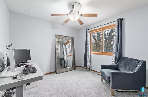912 E Magnolia Dr, Brandon, SD 57005 photo 11