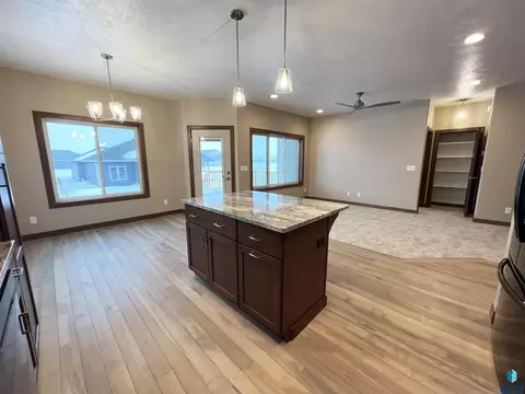 5301 E 64th St, Sioux Falls, SD 57108 photo 8