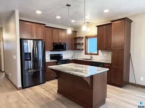 5301 E 64th St, Sioux Falls, SD 57108 photo 5