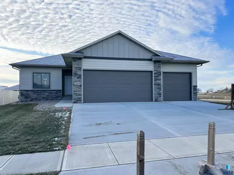 5301 E 64th St, Sioux Falls, SD 57108 photo 1