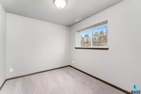 6809 W 5th St, Sioux Falls, SD 57103 photo 20